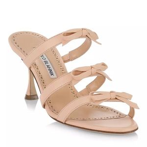 NIB Manolo Blahnik Ircana 70 Leather Bow Heel